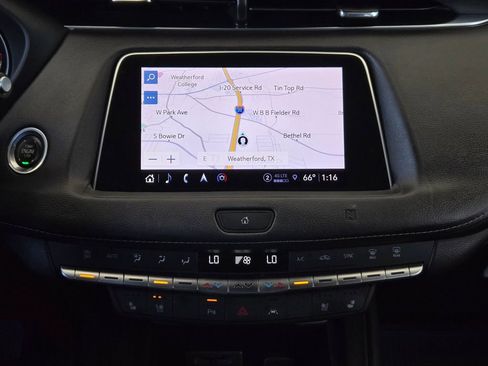 Used 2021 Cadillac XT4 Premium Luxury image 16