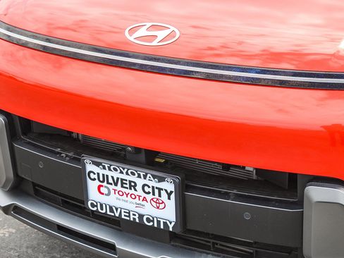 Used 2024 Hyundai Kona Limited AWD/4WD image 6