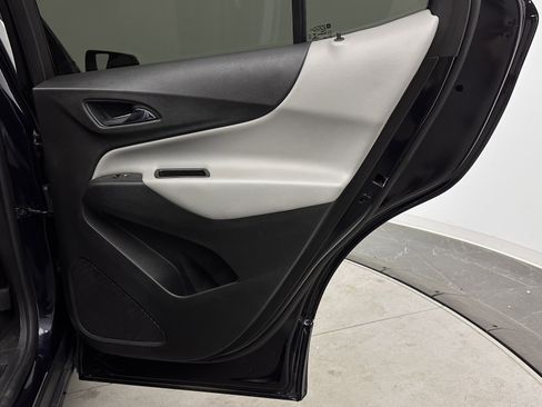 Used 2021 Chevrolet Equinox LS w/ LPO, Blackout Package image 28