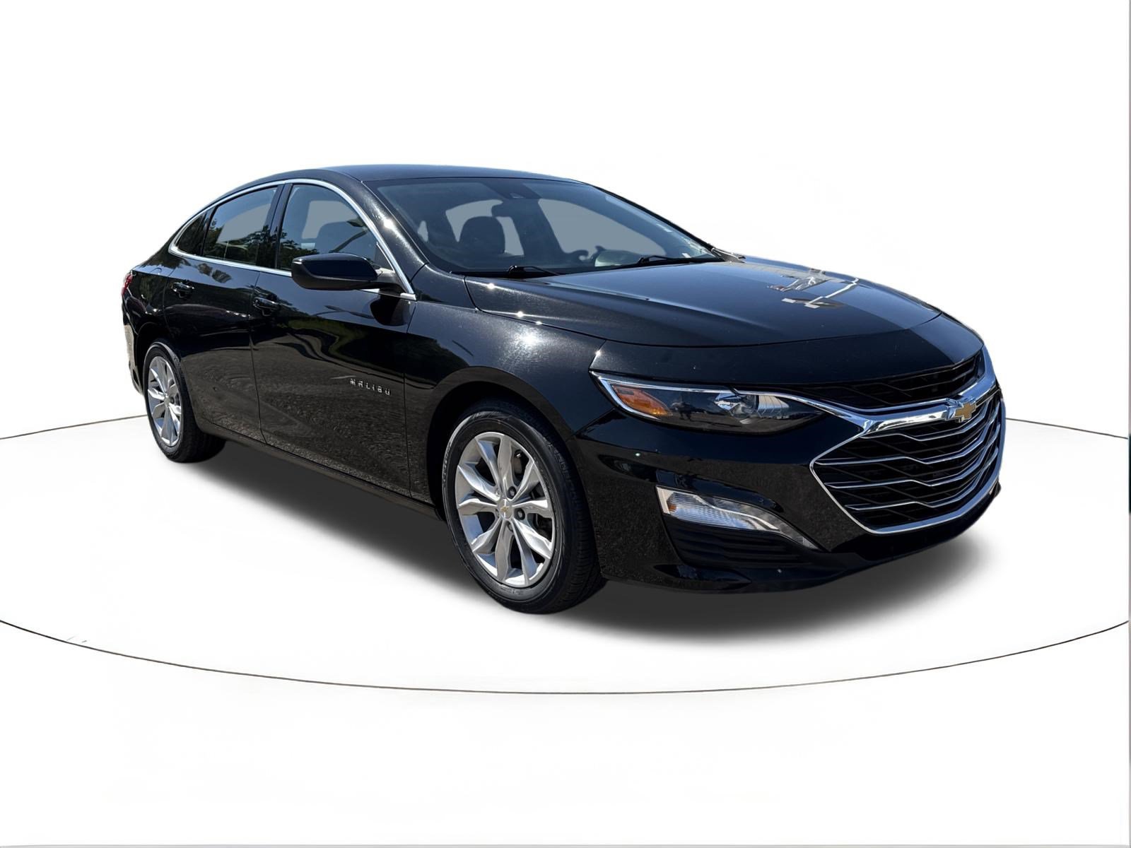 Used 2025 Chevrolet Malibu LT FWD image 1