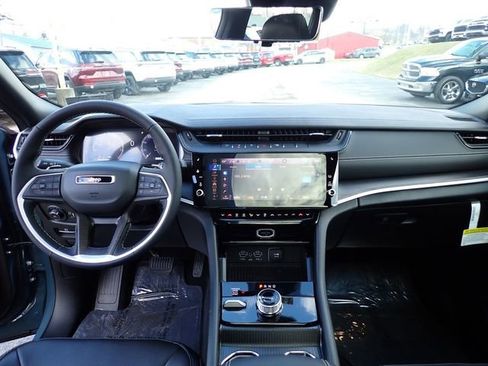 New 2026 Jeep Grand Cherokee Limited image 14