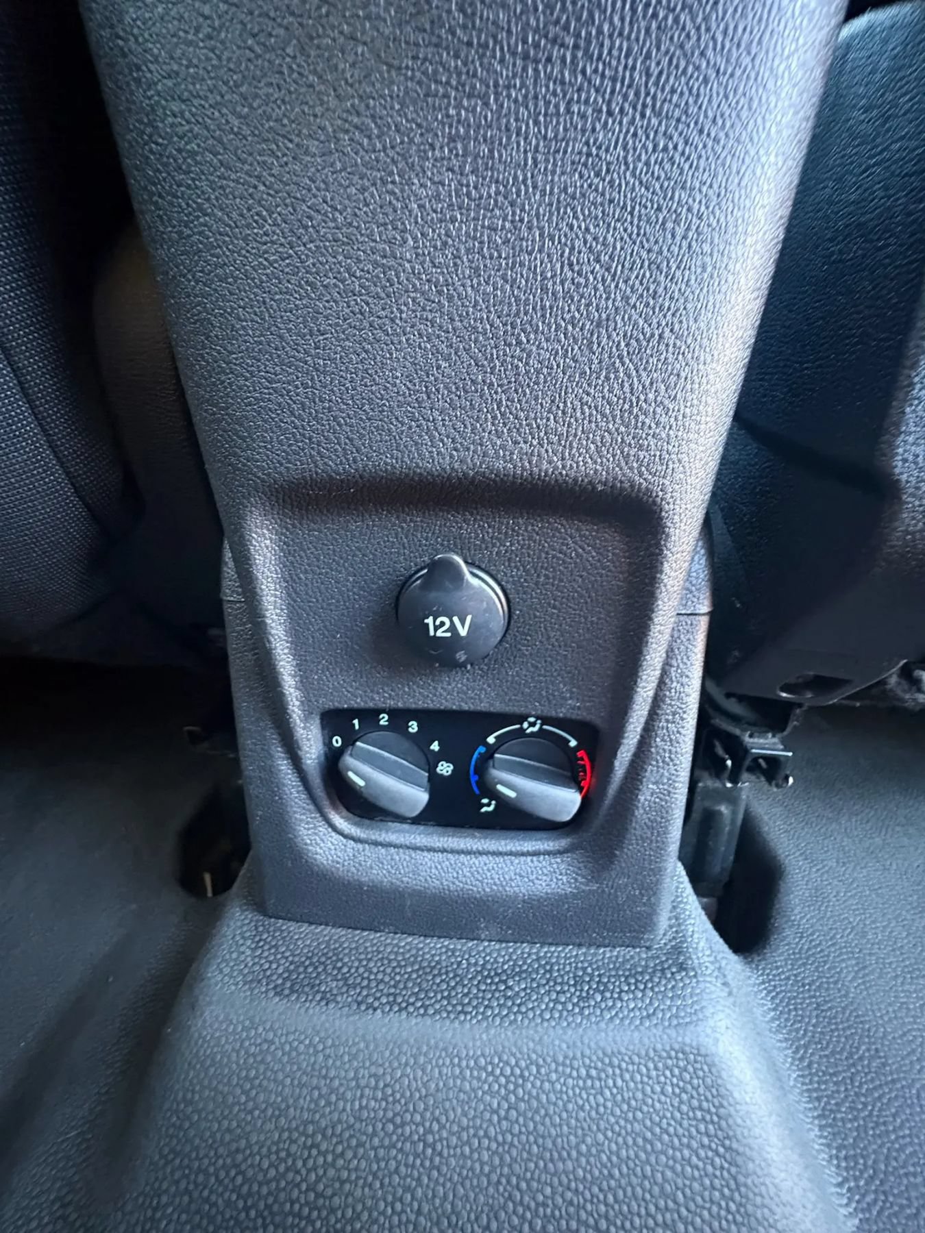 Used 2016 Ford Transit Connect XL FWD image 31