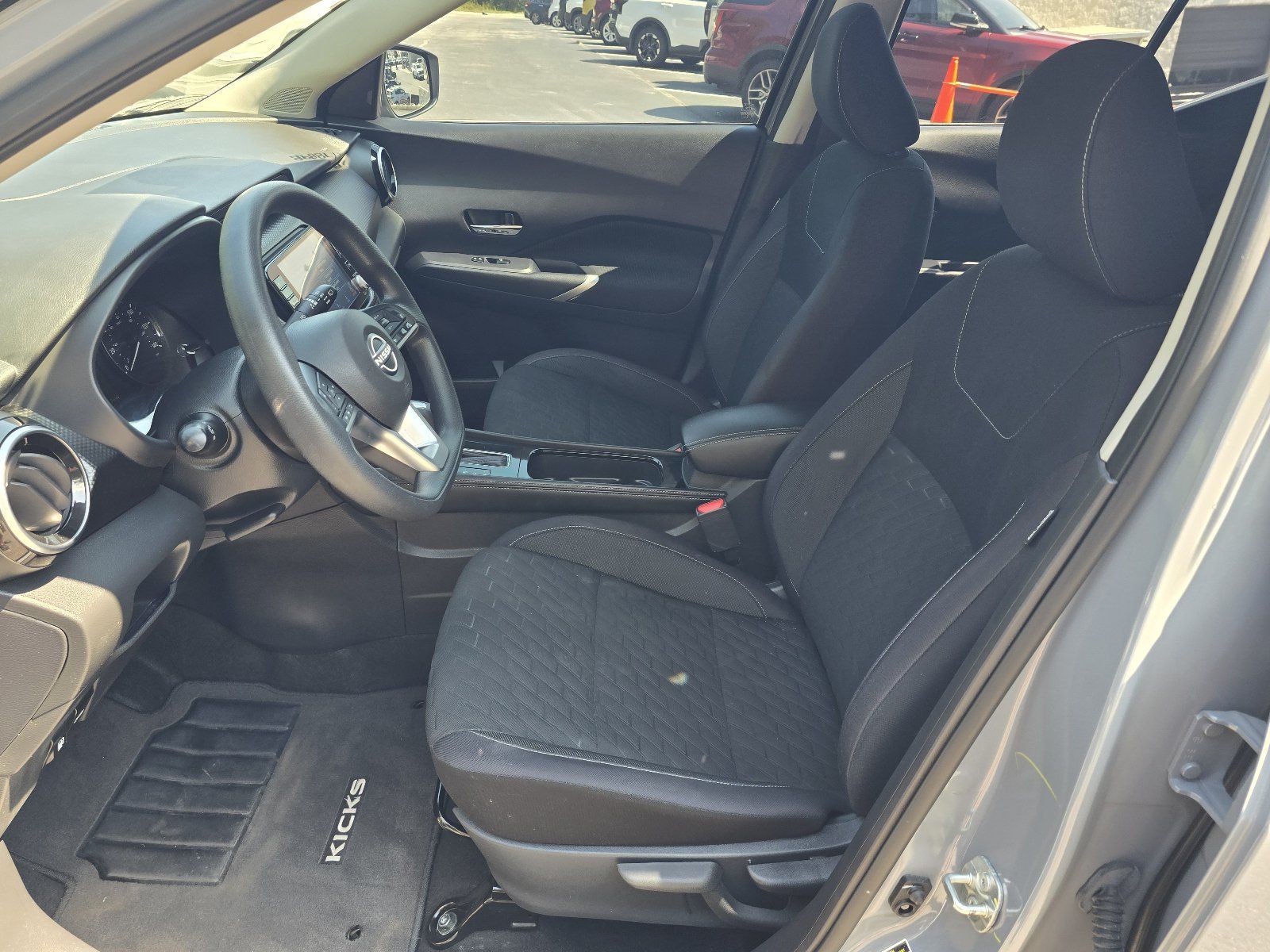 Used 2024 Nissan Kicks SV FWD image 11