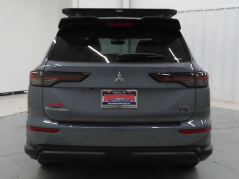 New 2026 Mitsubishi Outlander Trail Edition image 4