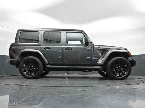 Used 2021 Jeep Wrangler Unlimited Sahara w/ Cold Weather Group AWD/4WD image 43