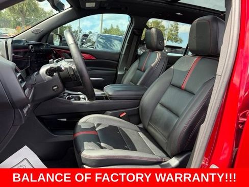 Used 2024 Chevrolet Traverse RS FWD image 14