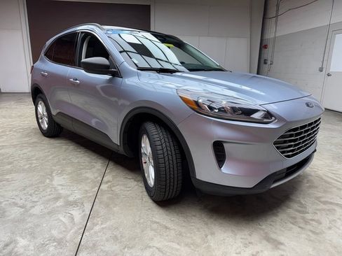 Certified 2022 Ford Escape SE w/ Cold Weather Package image 7