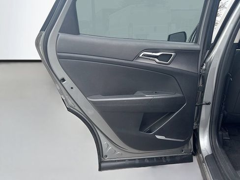 Used 2023 Kia Sportage LX FWD image 15