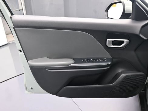 Used 2025 Kia K4 FWD image 12