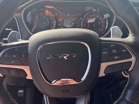 Used 2015 Dodge Challenger SRT Hellcat RWD image 20