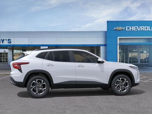 New 2026 Chevrolet Trax LT FWD image 6