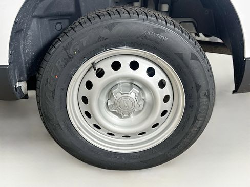 Used 2024 Ford Maverick XL FWD image 11