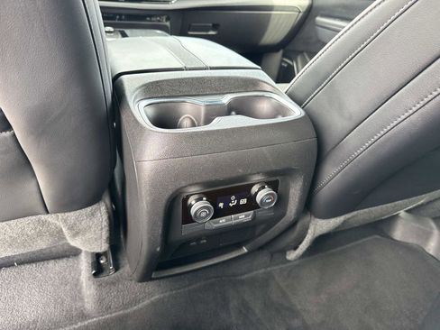 Used 2025 Buick Enclave Preferred image 16