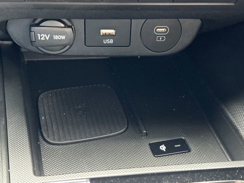 Certified 2025 Hyundai Elantra Sport image 25