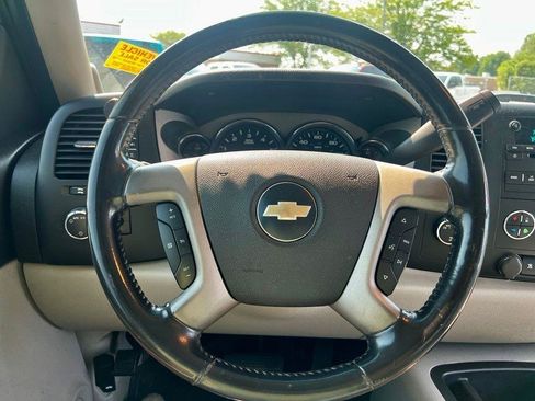 Used 2007 Chevrolet Silverado 1500 LT w/ Towing Package AWD/4WD image 14