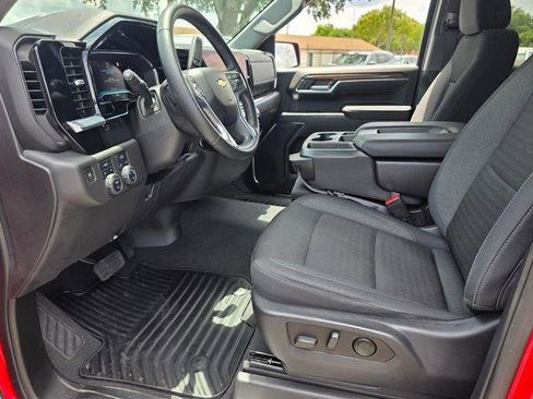 Used 2023 Chevrolet Silverado 1500 LT AWD/4WD image 10