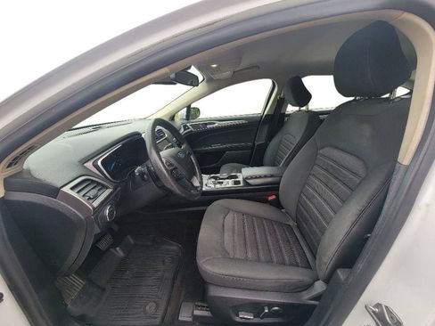 Used 2020 Ford Fusion SE AWD/4WD image 11