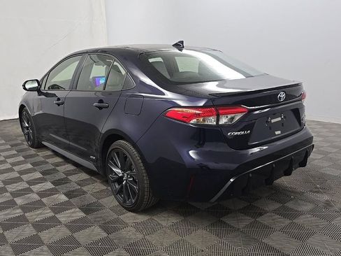 Used 2024 Toyota Corolla LE AWD/4WD image 4