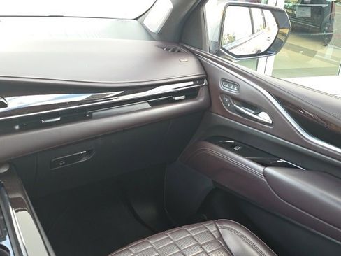 Used 2022 Cadillac Escalade Sport Platinum image 22