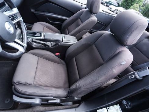 Used 2013 Ford Mustang GT RWD image 33