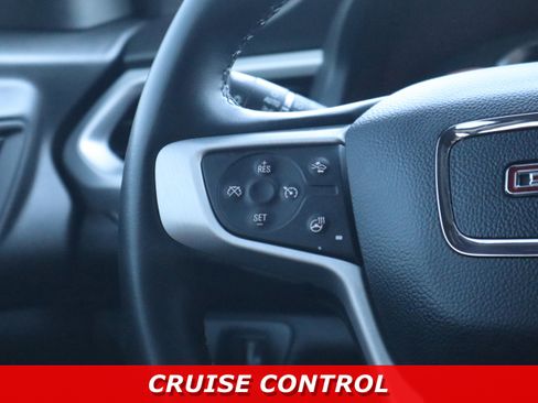 Used 2023 GMC Acadia SLT w/ Elevation Edition image 15