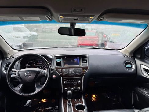 Used 2014 Nissan Pathfinder Platinum w/ Platinum Premium Package image 11