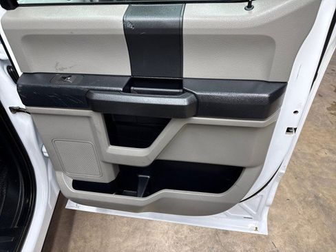 Used 2021 Ford F550 4x4 Crew Cab Super Duty image 26