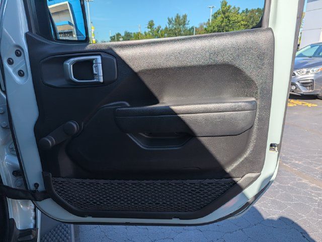 Used 2023 Jeep Wrangler Sport AWD/4WD image 13