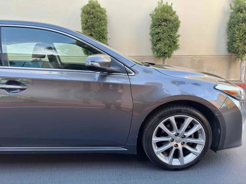 Used 2014 Toyota Avalon Limited image 19