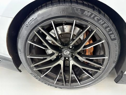 Used 2020 Nissan GT-R Premium AWD/4WD image 30