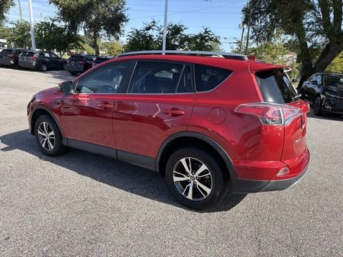 Used 2017 Toyota RAV4 XLE FWD image 4
