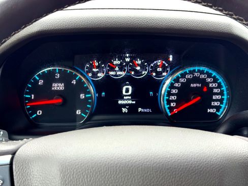 Used 2020 Chevrolet Tahoe Premier image 32