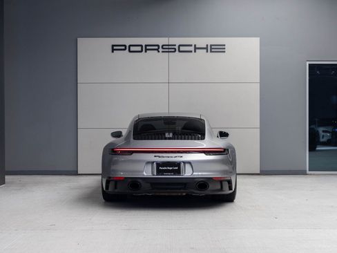 Certified 2024 Porsche 911 Carrera GTS image 6