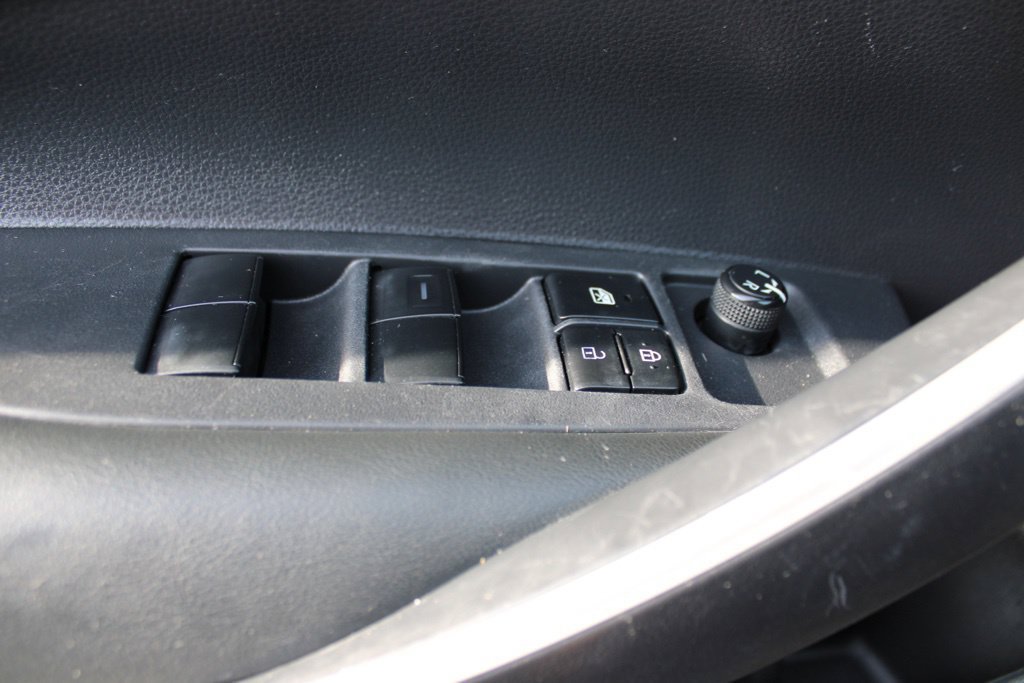 Used 2021 Toyota Corolla SE FWD image 19