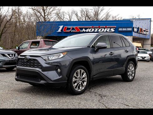 Used 2019 Toyota RAV4 XLE Premium FWD image 1