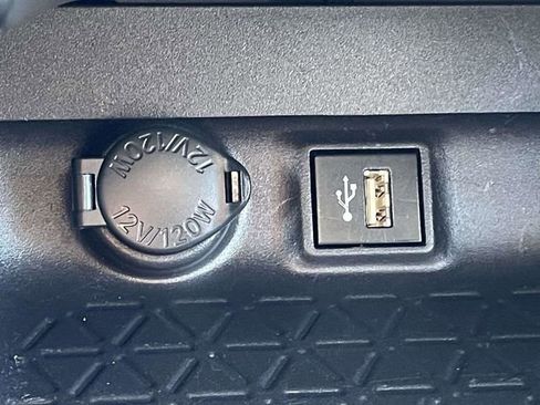 Used 2024 Toyota RAV4 XLE image 31