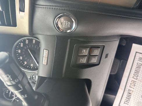 Used 2014 Lexus LX 570 4WD image 28