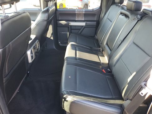 Used 2018 Ford F250 Lariat w/ Chrome Package image 10
