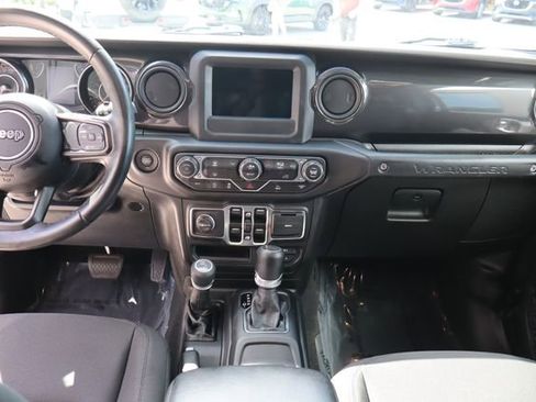 Used 2022 Jeep Wrangler Unlimited Sport AWD/4WD image 28