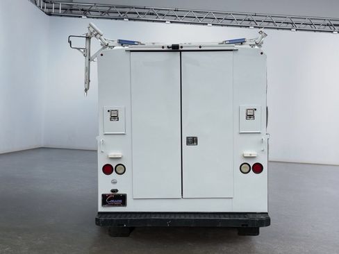 Used 2020 Ford Transit 350 RWD image 5