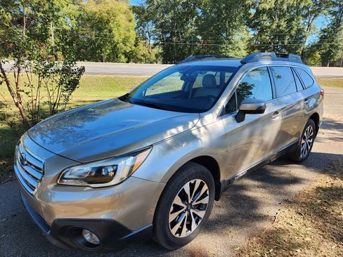 Used 2017 Subaru Outback 2.5i Premium image 1