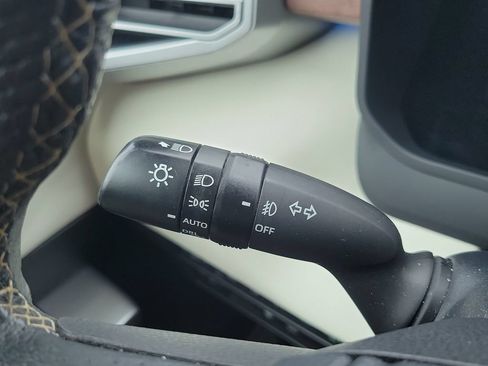 Used 2022 Toyota Tundra Capstone AWD/4WD image 27