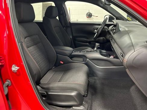 Certified 2025 Honda HR-V Sport image 14