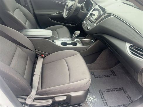 Used 2024 Chevrolet Malibu LT image 29
