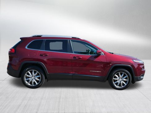 Used 2018 Jeep Cherokee Limited w/ Trailer Tow Group AWD/4WD image 8