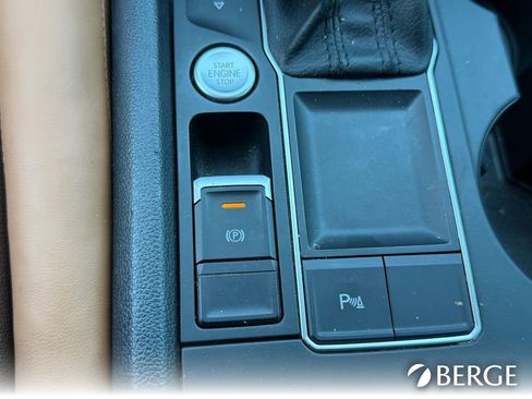 Used 2021 Volkswagen Atlas SE FWD image 32