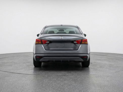 Used 2025 Nissan Altima 2.5 SV image 7