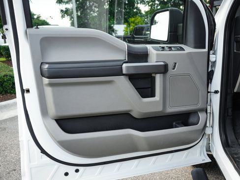 Used 2020 Ford F150 XLT AWD/4WD image 14