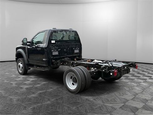 New 2026 Ford F550 4x4 Regular Cab Super Duty w/ XL Chrome Package image 3
