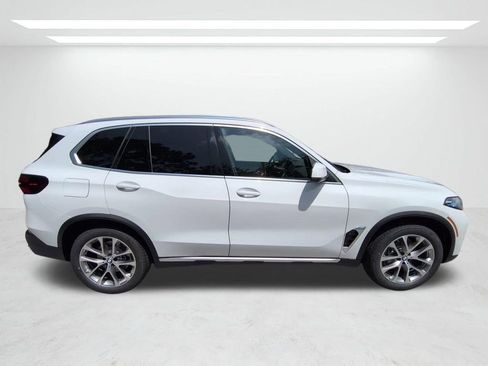 New 2026 BMW X5 sDrive40i w/ Parking Assistance Package RWD image 3